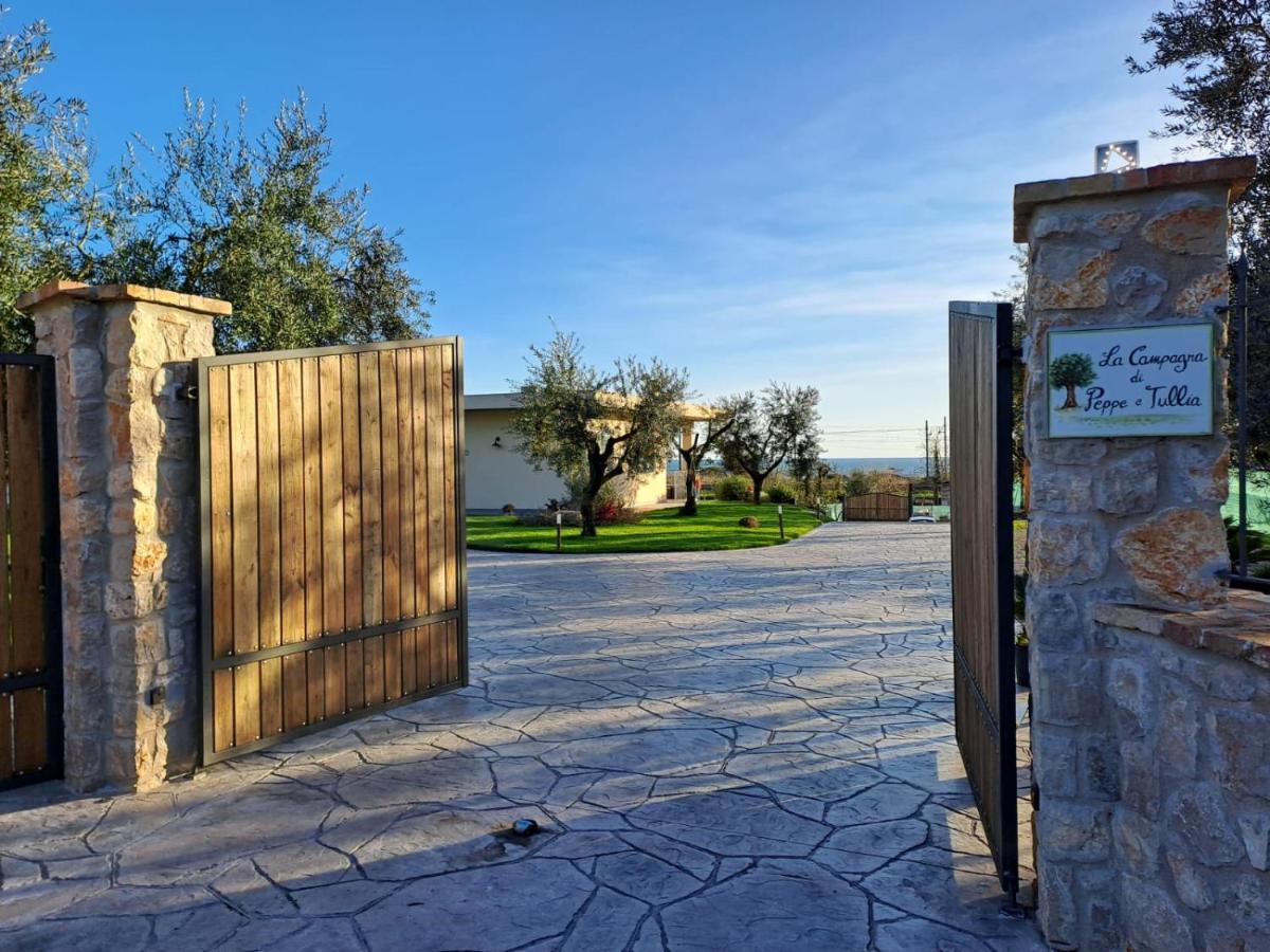 La Campagna Di Peppe E Tullia Bed & Breakfast Формия Екстериор снимка
