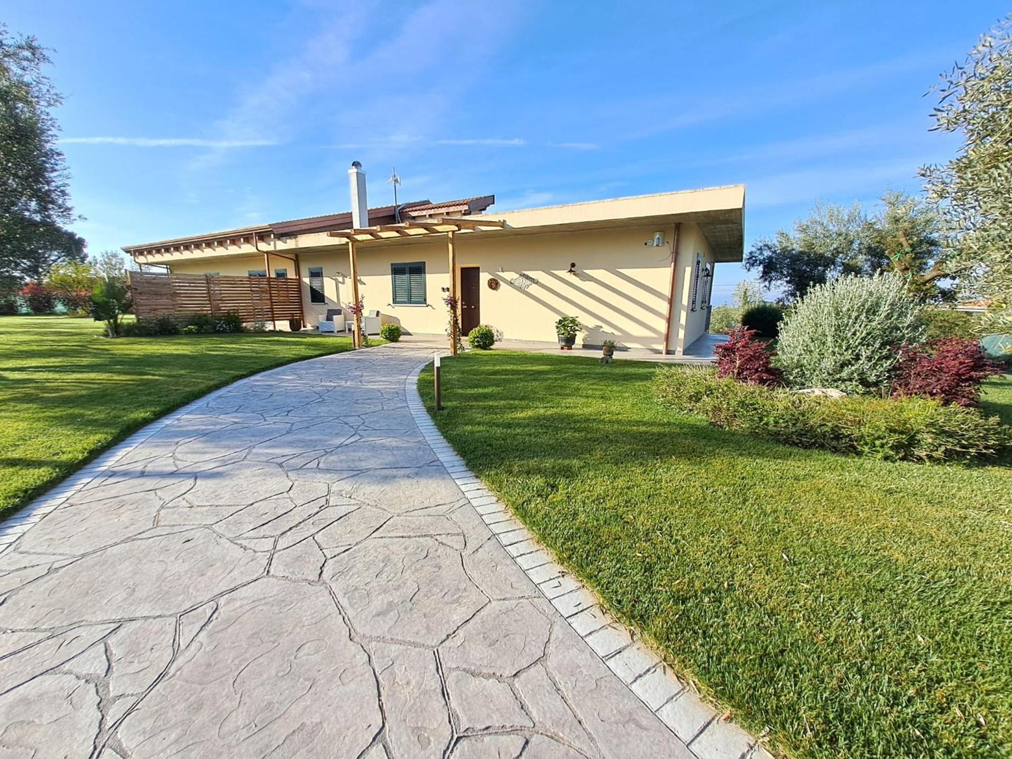 La Campagna Di Peppe E Tullia Bed & Breakfast Формия Екстериор снимка